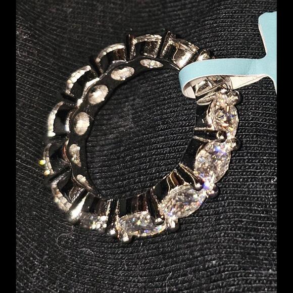 Moissenite 6 C And 925 Sterling Silver Engagement Ring Size 6 - Picture 9 of 9